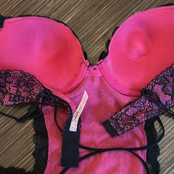 Hot Pink & Black boy short & bra bodysuit by Native Intimates. Size 36 C - Picture 8 of 12
